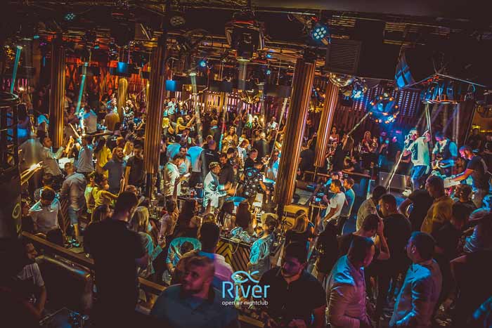 Splav River Nova godina