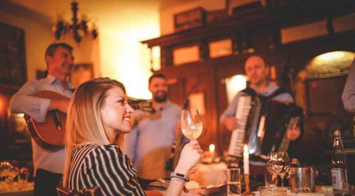 Restoran Dva jelena – novi provod na starom mestu Restoran Dva jelena - novi provod na starom mestu