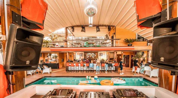 Splav Hot Mess – hram hedonizma Splav Hot Mess – hram hedonizma