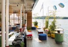 Vrelo leto 2021 na splavu Pristan splav Pristan