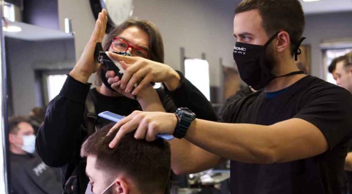 Izaberite provereno najbolji kurs za frizera u Beogradu Obuka za frizera Beograd