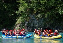 Savršen vikend na reci Tari – rafting iz snova Savršen vikend na reci Tari - rafting iz snova