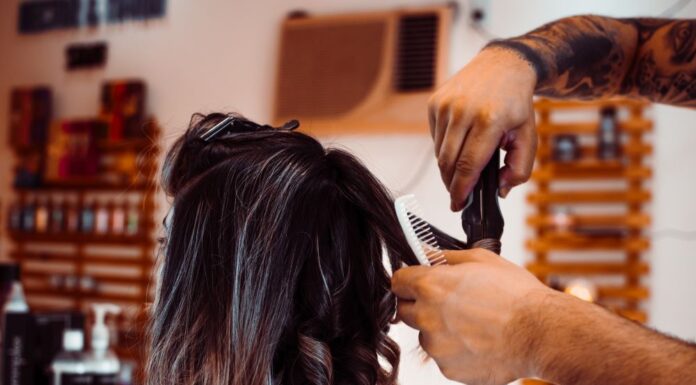 Upišite kurs za frizera Upišite kurs za frizera