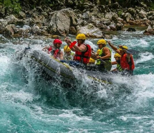 Rafting na Tari – Ekstaza brzaka Rafting na Tari - Ekstaza brzaka