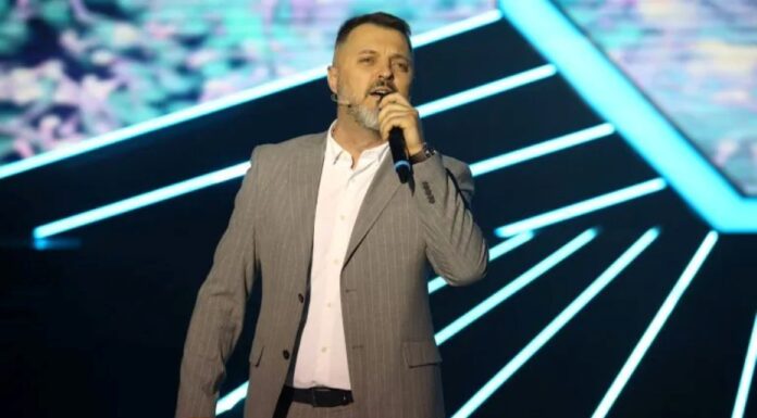 Nenad Manojlović Nova godina Nenad Manojlović Nova godina