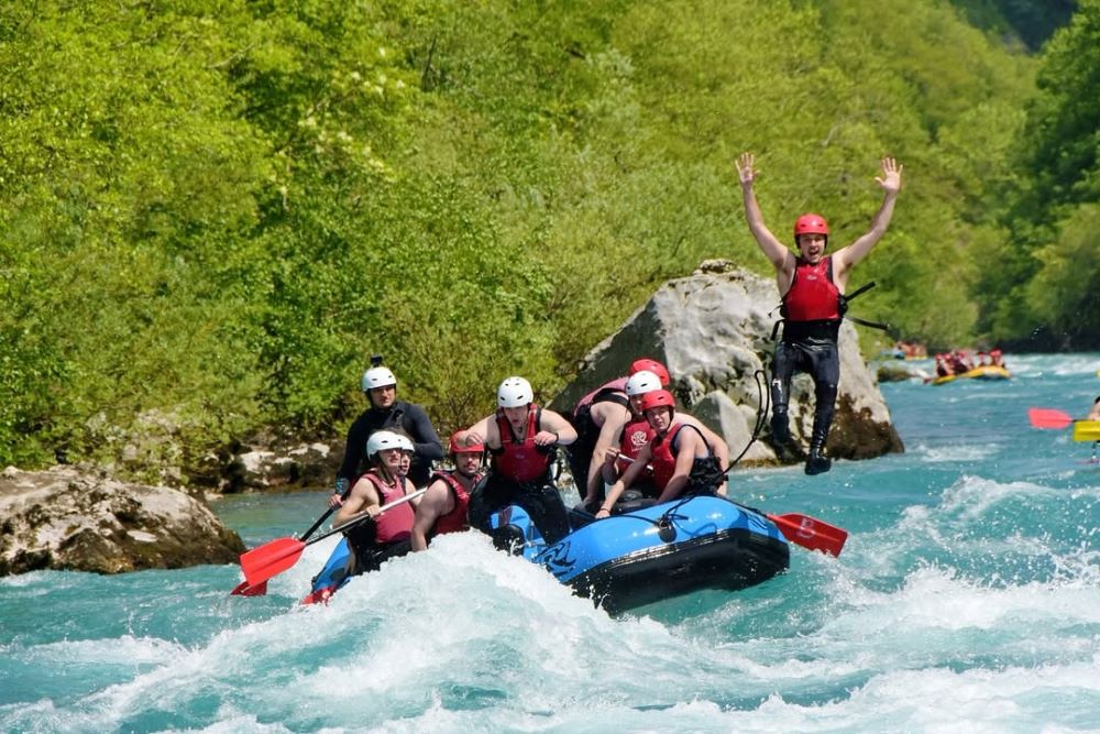 Uhvati-ritam-reke-rafting-na-Tari-avantura-počinje-u-Rajskoj-rijeci Uhvati ritam reke – rafting na Tari avantura počinje u Rajskoj rijeci