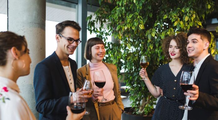 Korporativne proslave koje se pamte – završite poslovnu godinu u hotelu Alexander na Kosmaju Korporativne proslave koje se pamte - završite poslovnu godinu u hotelu Alexander na Kosmaju