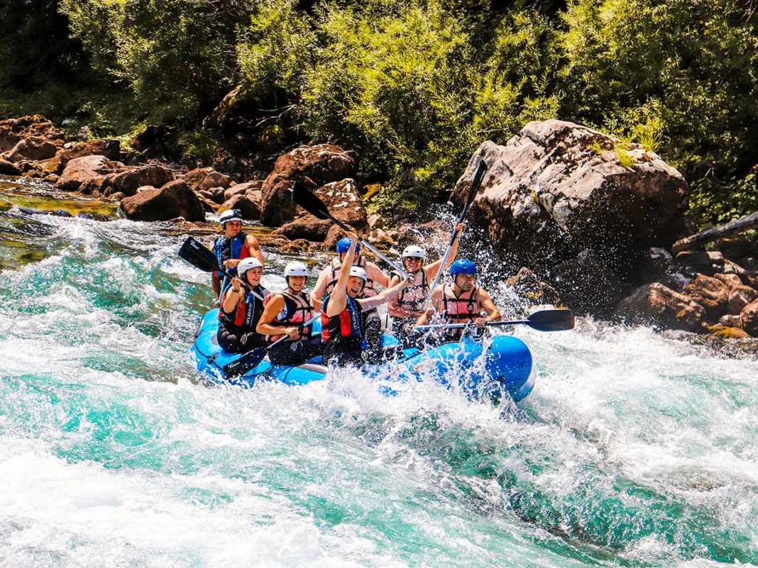 Buđenje prirode, snaga reke - Prolećni rafting na Tari
