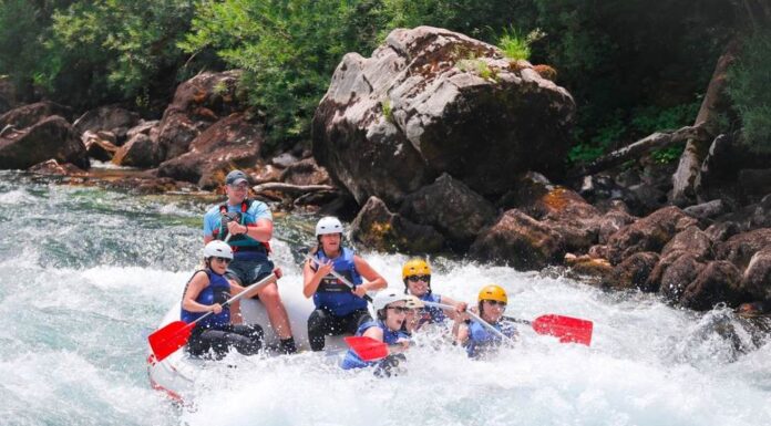 Rafting Tarom – najčešći mitovi o rafting avanturi Rafting Tarom - najčešći mitovi o rafting avanturi